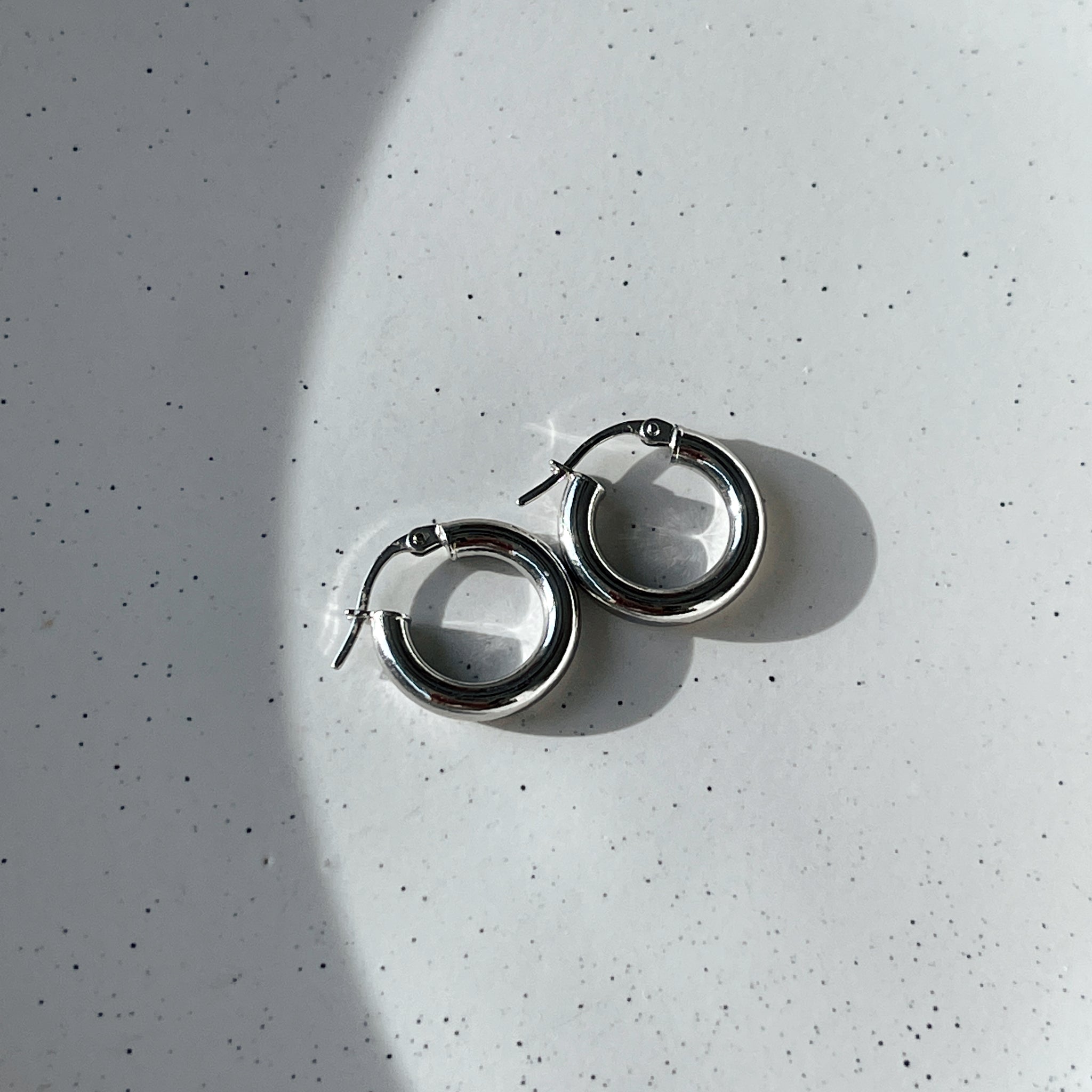新品❗️GAGAN moderate hoop pierce 2P moderate hoop pierce – GAGAN